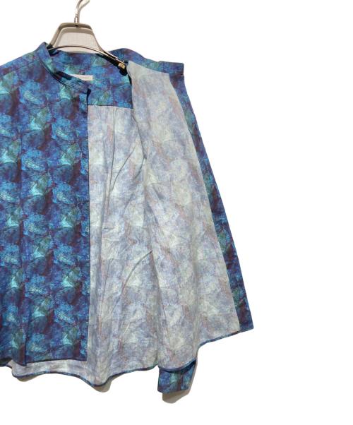 HERALBONY（ヘラルボニー）HERALBONY (ヘラルボニー) バンドカラーシャツ ブルー サイズ:MLの古着・服飾アイテム