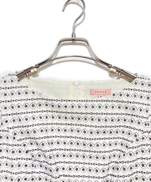 TOCCA（トッカ）TOCCA (トッカ) ICON BORDER ドレス ホワイト×ブラック 未使用品の古着・服飾アイテム