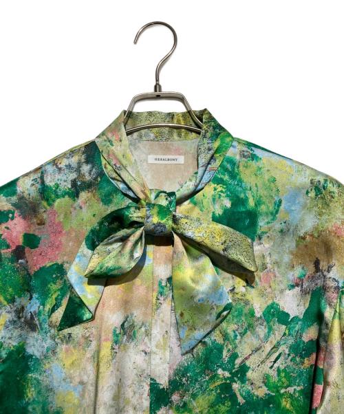 HERALBONY（ヘラルボニー）HERALBONY (ヘラルボニー) ボウタイブラウス「旅行」 グリーン サイズ:FREEの古着・服飾アイテム