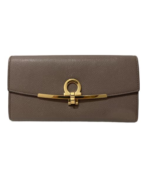 Salvatore Ferragamo（サルヴァトーレ フェラガモ）Salvatore Ferragamo (サルヴァトーレ フェラガモ) ガンチーニ コンチネンタル ウォレット ベージュの古着・服飾アイテム