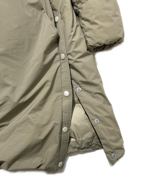 F/CE.（エフシーイー）F/CE. (エフシーイー) NANGA (ナンガ) FT STAND DOWN COAT ベージュ サイズ:Sの古着・服飾アイテム