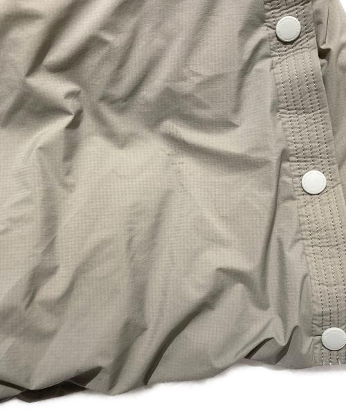 F/CE.（エフシーイー）F/CE. (エフシーイー) NANGA (ナンガ) FT STAND DOWN COAT ベージュ サイズ:Sの古着・服飾アイテム