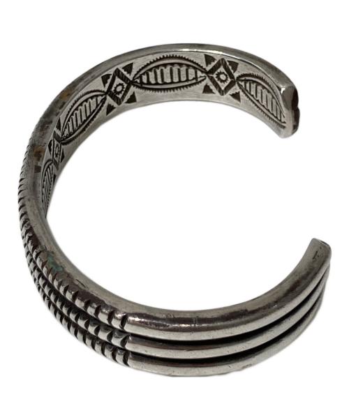 RAY ADAKAI（レイアダカイ）RAY ADAKAI (レイアダカイ) 両面ナバホバングルの古着・服飾アイテム