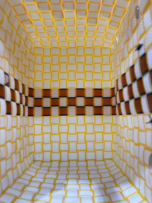 MARNI（マルニ）MARNI (マルニ) BOX BASKET ハンドバッグ ホワイト×イエローの古着・服飾アイテム