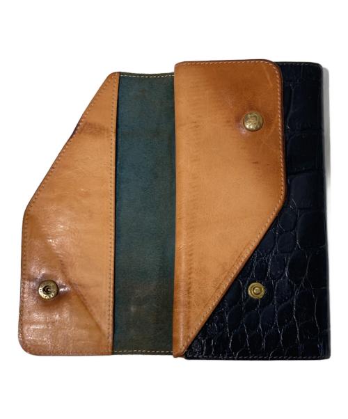 IL BISONTE（イル ビゾンテ）IL BISONTE (イル ビゾンテ) ダブルフラップ型押しロングウォレット ブラック×ブラウンの古着・服飾アイテム