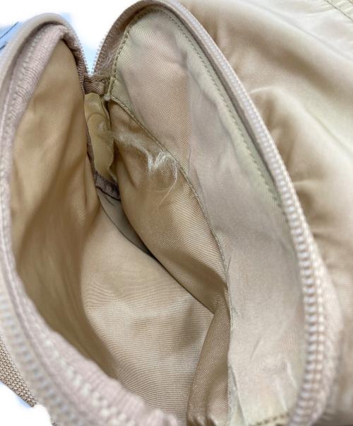 PRADA（プラダ）PRADA (プラダ) ナイロンショルダーバッグ ベージュの古着・服飾アイテム