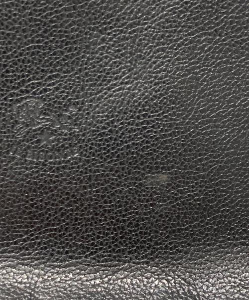 IL BISONTE（イル ビゾンテ）IL BISONTE (イル ビゾンテ) レザーショルダーバッグ ブラックの古着・服飾アイテム