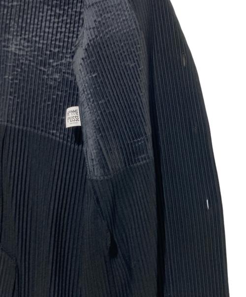 HOMME PLISSE ISSEY MIYAKE（オム プリッセ イッセイ ミヤケ）HOMME PLISSE ISSEY MIYAKE (オム プリッセ イッセイ ミヤケ) プリーツロングジャケット ネイビー サイズ:2の古着・服飾アイテム