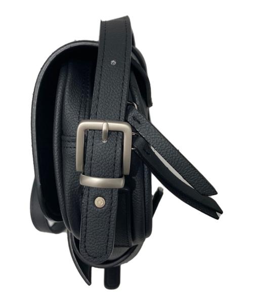 IUGAMAKARAS（イウガマカラス）IUGAMAKARAS (イウガマカラス) Horseshoe Buckle Holster Bag ブラックの古着・服飾アイテム