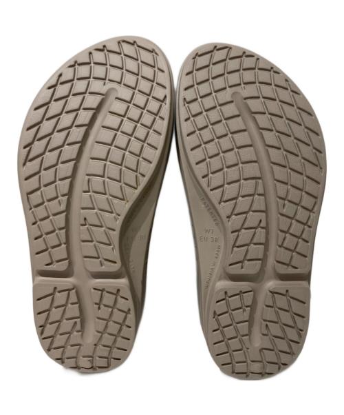 JOURNAL STANDARD relume（ジャーナルスタンダード レリューム）JOURNAL STANDARD relume (ジャーナルスタンダード レリューム) OOFOS (ウーフォス) OMEGA サンダル ベージュ サイズ:38 未使用品の古着・服飾アイテム