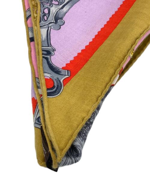 HERMES（エルメス）HERMES (エルメス) トライアングルジェアンカシミヤシルクスカーフ ブラウン×ピンクの古着・服飾アイテム