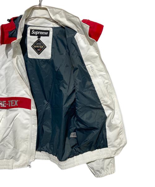 SUPREME（シュプリーム）SUPREME (シュプリーム) GORE-TEX Court Jacket ホワイト×レッド サイズ:Sの古着・服飾アイテム