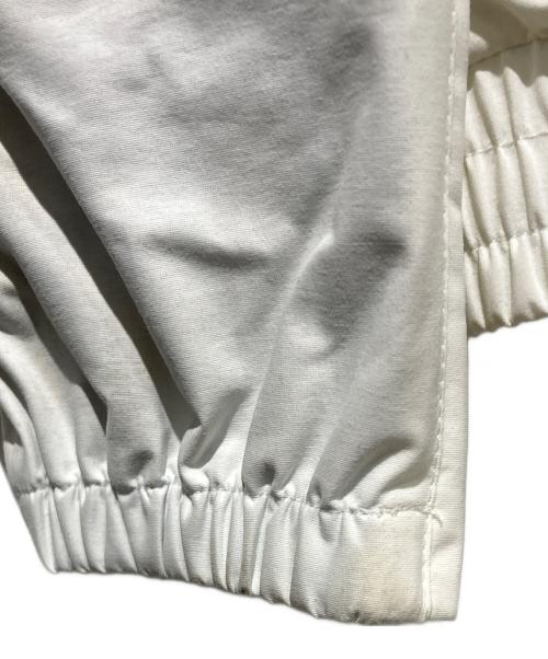 SUPREME（シュプリーム）SUPREME (シュプリーム) GORE-TEX Court Jacket ホワイト×レッド サイズ:Sの古着・服飾アイテム