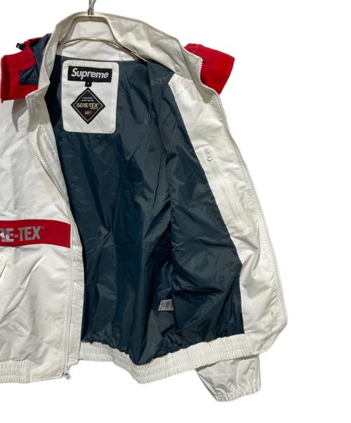 SUPREME（シュプリーム）SUPREME (シュプリーム) GORE-TEX Court Jacket ホワイト×レッド サイズ:Sの古着・服飾アイテム