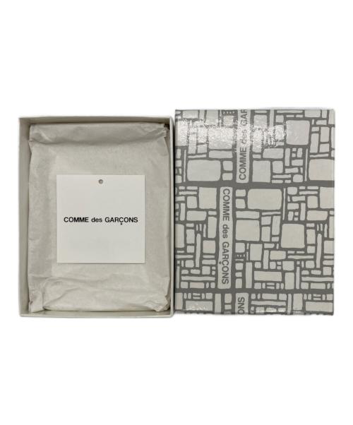 COMME des GARCONS（コムデギャルソン）COMME des GARCONS (コムデギャルソン) HUGE LOGO  2つ折り財布 ブラックの古着・服飾アイテム
