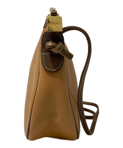 LOEWE（ロエベ）LOEWE (ロエベ) アナグラムショルダーバッグ ベージュの古着・服飾アイテム