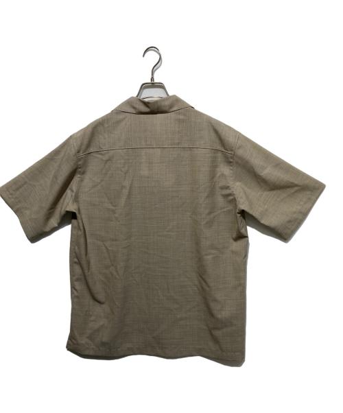 AURALEE（オーラリー）AURALEE (オーラリー) SUPER FINE TROPICAL WOOL OPEN COLLAR HALF SLEEVED SHIRT/シャツ ブラウン サイズ:3 未使用品の古着・服飾アイテム