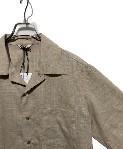 AURALEE（オーラリー）AURALEE (オーラリー) SUPER FINE TROPICAL WOOL OPEN COLLAR HALF SLEEVED SHIRT/シャツ ブラウン サイズ:3 未使用品の古着・服飾アイテム