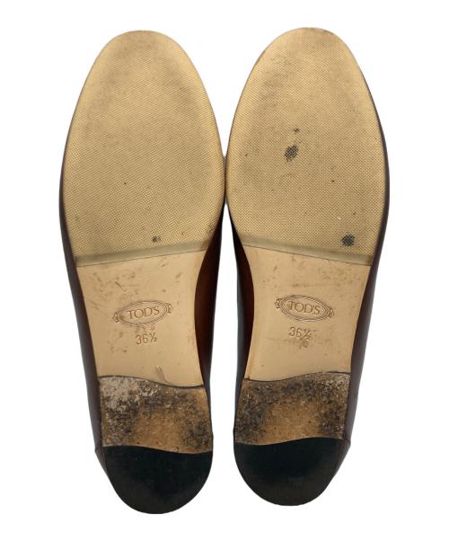 TOD'S（トッズ）TOD'S (トッズ) ケイト メタルチェーンフラットローファー ブラウン サイズ:36 1/2の古着・服飾アイテム