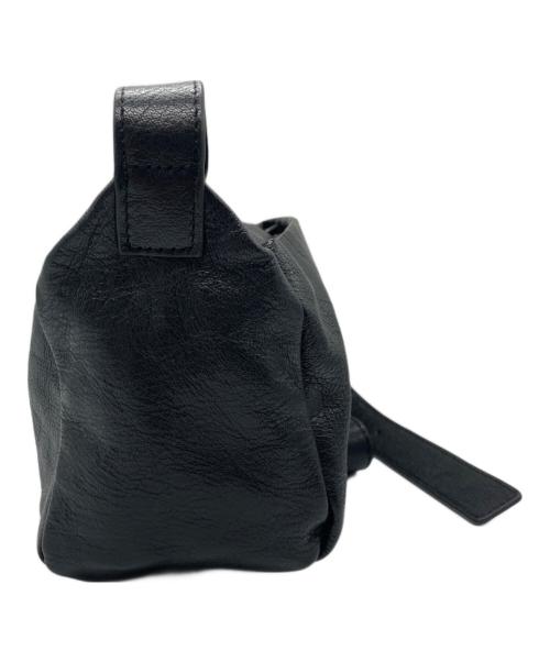 ear PAPILLONNER（イアパピヨネ）ear PAPILLONNER (イアパピヨネ) ボックスショルダーバッグ ブラックの古着・服飾アイテム