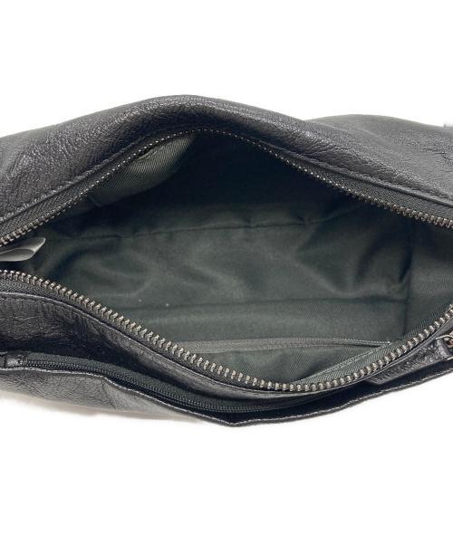 ear PAPILLONNER（イアパピヨネ）ear PAPILLONNER (イアパピヨネ) ボックスショルダーバッグ ブラックの古着・服飾アイテム