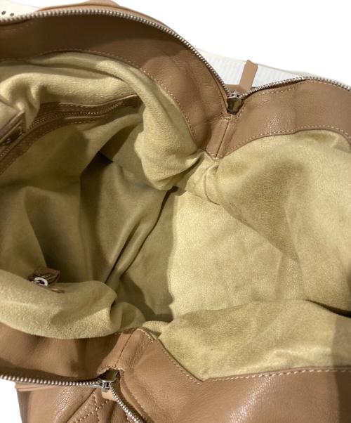 JIMMY CHOO（ジミーチュウ）JIMMY CHOO (ジミーチュウ) バイカー3連チェーントートバック ベージュの古着・服飾アイテム