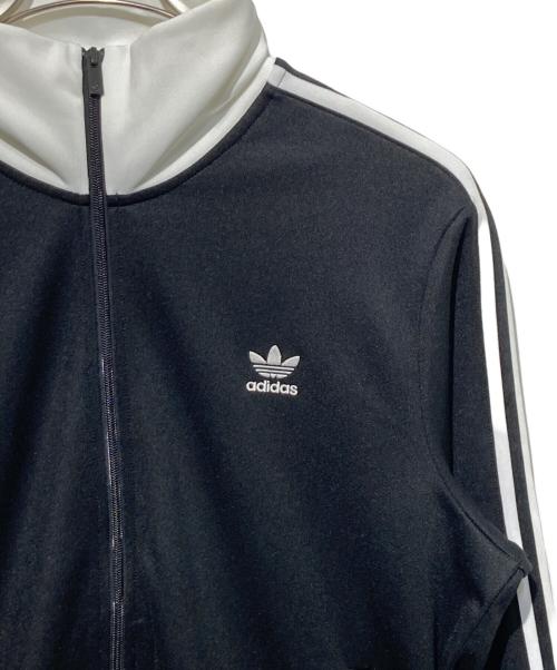 adidas（アディダス）adidas (アディダス) アディカラー クラシック トラックトップ ブラック×ホワイト サイズ:2XLの古着・服飾アイテム