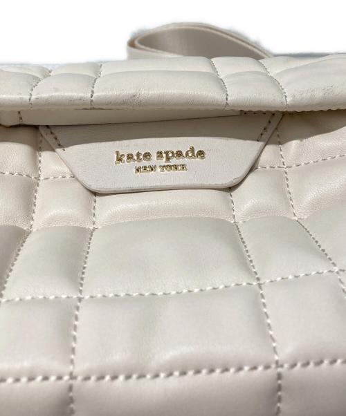 Kate Spade（ケイトスペード）Kate Spade (ケイトスペード) キルテッド クロスボディバッグ ホワイトの古着・服飾アイテム