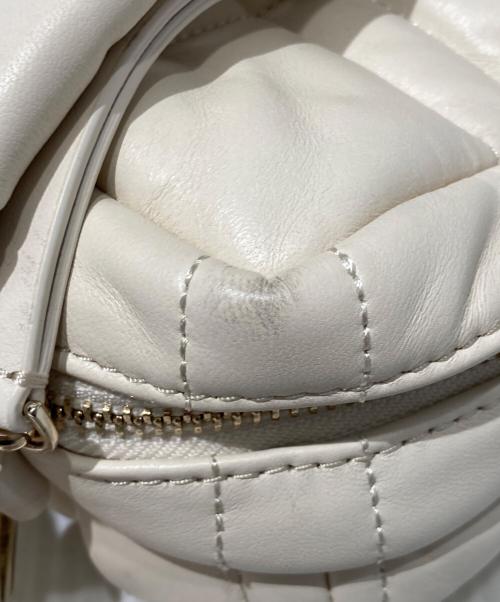 Kate Spade（ケイトスペード）Kate Spade (ケイトスペード) キルテッド クロスボディバッグ ホワイトの古着・服飾アイテム