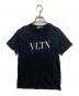 VALENTINO（ヴァレンティノ）の古着「ロゴプリントTシャツ」｜ブラック