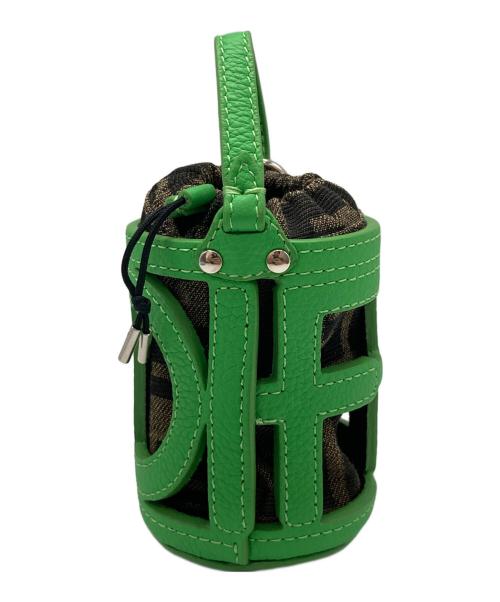 FENDI（フェンディ）FENDI (フェンディ) ズッカ柄バケットバッグチャーム ブラウンの古着・服飾アイテム