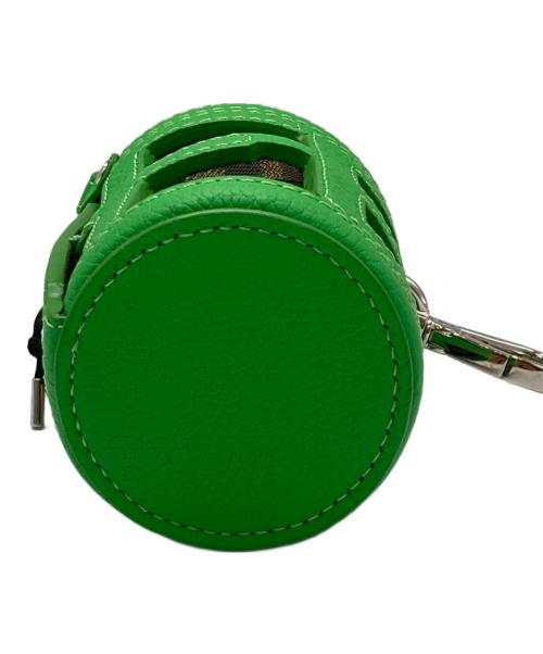 FENDI（フェンディ）FENDI (フェンディ) ズッカ柄バケットバッグチャーム ブラウンの古着・服飾アイテム