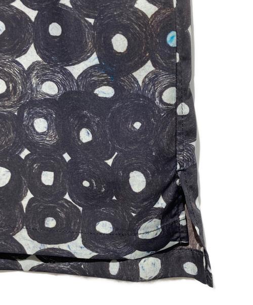 HERALBONY（ヘラルボニー）HERALBONY (ヘラルボニー) 「（無題）（丸）」 オープンカラーシャツ ブラック サイズ:FREEの古着・服飾アイテム