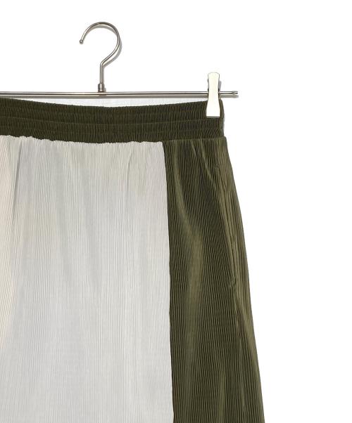 OMMO（オーエムエムオー）OMMO (オーエムエムオー) LAYERED PLEATS PT グリーン サイズ:36の古着・服飾アイテム