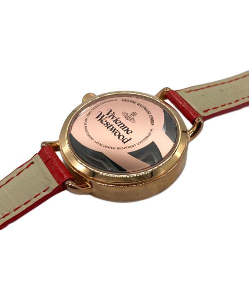 Vivienne Westwood（ヴィヴィアンウエストウッド）Vivienne Westwood (ヴィヴィアンウエストウッド) オーブモチーフ腕時計 ベージュの古着・服飾アイテム