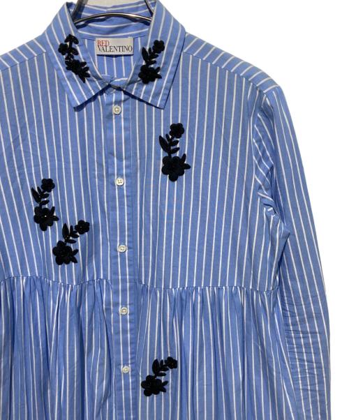 RED VALENTINO（レッドヴァレンティノ）RED VALENTINO (レッドヴァレンティノ) フラワー刺繍シャツワンピース ブルー サイズ:38の古着・服飾アイテム