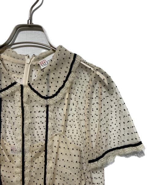RED VALENTINO（レッドヴァレンティノ）RED VALENTINO (レッドヴァレンティノ) チュールドットブラウス ベージュ サイズ:40の古着・服飾アイテム