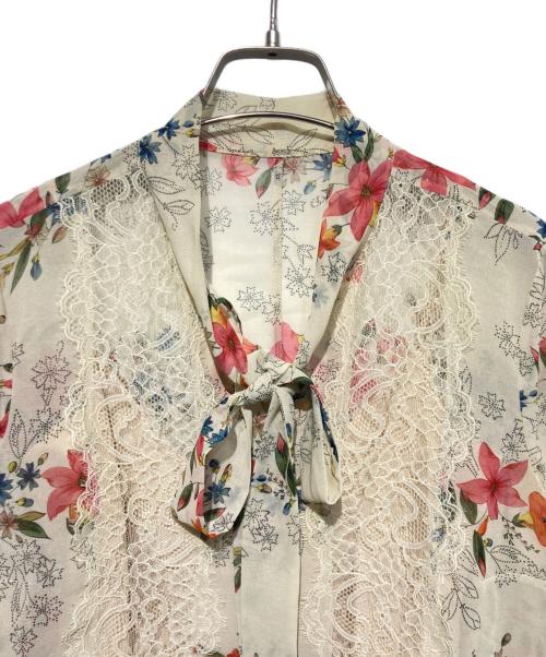 RED VALENTINO（レッドヴァレンティノ）RED VALENTINO (レッドヴァレンティノ) ボウタイブラウス ベージュ サイズ:38の古着・服飾アイテム