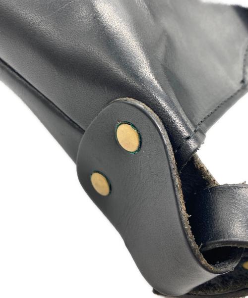 SLOW（スロウ）SLOW (スロウ) herbie latch shoulder bag ブラックの古着・服飾アイテム