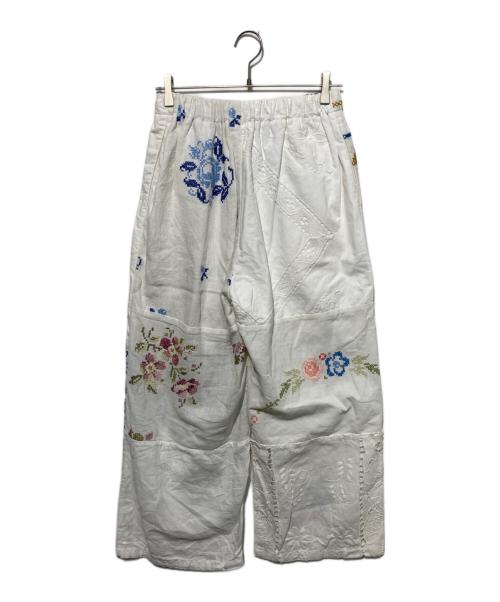 freada（フリーダ）Freada (フリーダ) アソートデザインヴィンテージパッチワーク刺繍パンツ ホワイト サイズ:freeの古着・服飾アイテム
