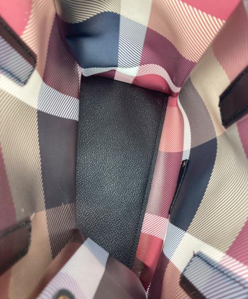 BLUE LABEL CRESTBRIDGE（ブルーレーベルクレストブリッジ）BLUE LABEL CRESTBRIDGE (ブルーレーベルクレストブリッジ) ビニールショルダーバッグ ブラック×レッドの古着・服飾アイテム