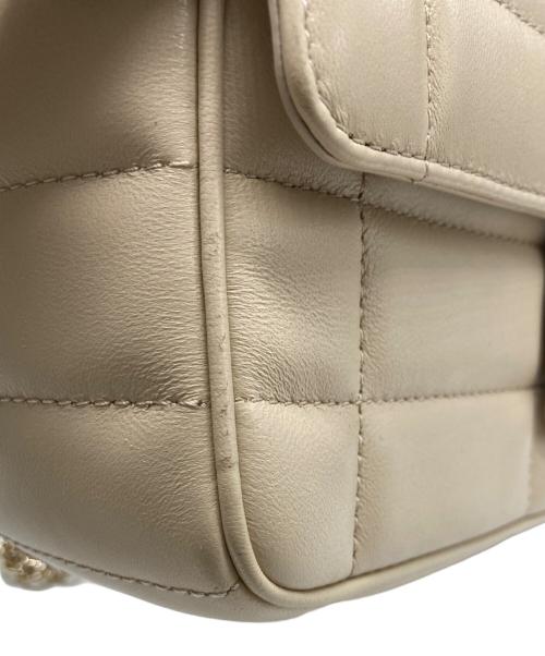 pierre cardin（ピエール・カルダン）pierre cardin (ピエール・カルダン) FRAY ID (フレイ アイディー) メタルモチーフショルダーバッグ ベージュの古着・服飾アイテム