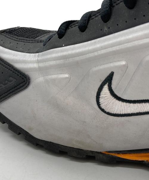 NIKE（ナイキ）NIKE (ナイキ) SHOX R4 BLACK/VAST GREY-BRIGHT MANDARIN ]ローカットスニーカー グレー サイズ:28cmの古着・服飾アイテム