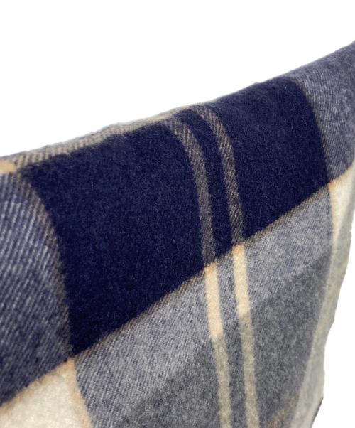 JOHNSTONS OF ELGIN（ジョンストンズオブエルガン）JOHNSTONS OF ELGIN (ジョンストンズオブエルガン) カシミヤ大判ストール ネイビー×ホワイトの古着・服飾アイテム