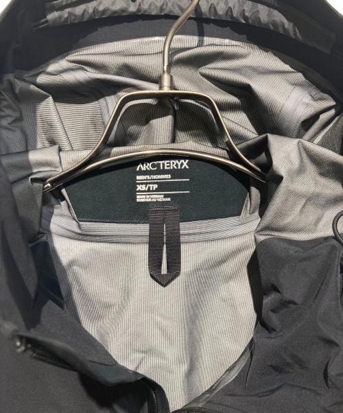 ARC'TERYX（アークテリクス）ARC'TERYX (アークテリクス) BETA LT JACKET ブラック サイズ:ＸＳの古着・服飾アイテム