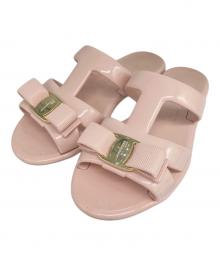 Salvatore Ferragamo（サルヴァトーレ フェラガモ）の古着「ヴァラリボンサンダル」｜ピンク