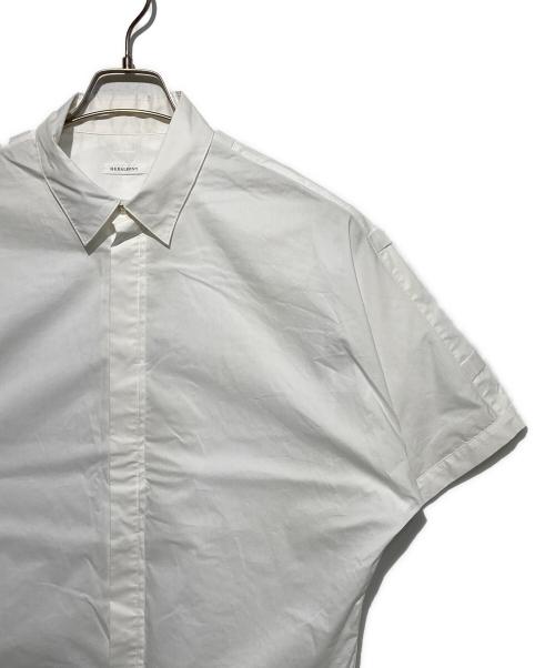 HERALBONY（ヘラルボニー）HERALBONY (ヘラルボニー) スカーフループ付きベーシックシャツ ホワイト サイズ:Freeの古着・服飾アイテム