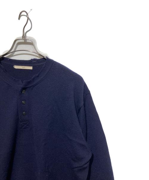 mill（ミル）mill (ミル) CRASH HENLEY NECK SWEATER ネイビーの古着・服飾アイテム