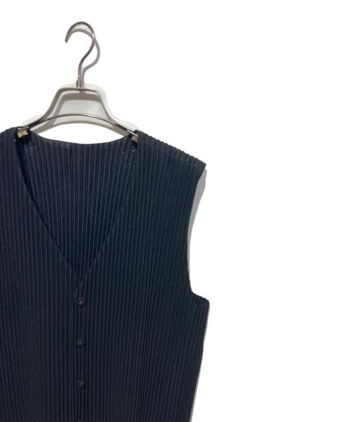 HOMME PLISSE ISSEY MIYAKE（オム プリッセ イッセイ ミヤケ）HOMME PLISSE ISSEY MIYAKE (オム プリッセ イッセイ ミヤケ) プリーツベスト ブラック サイズ:2の古着・服飾アイテム