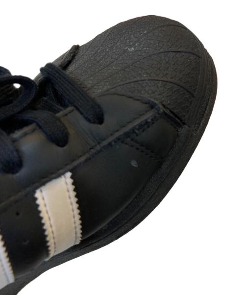 adidas（アディダス）adidas (アディダス) SUPERSTAR ローカットスニーカー ブラック サイズ:26.5の古着・服飾アイテム